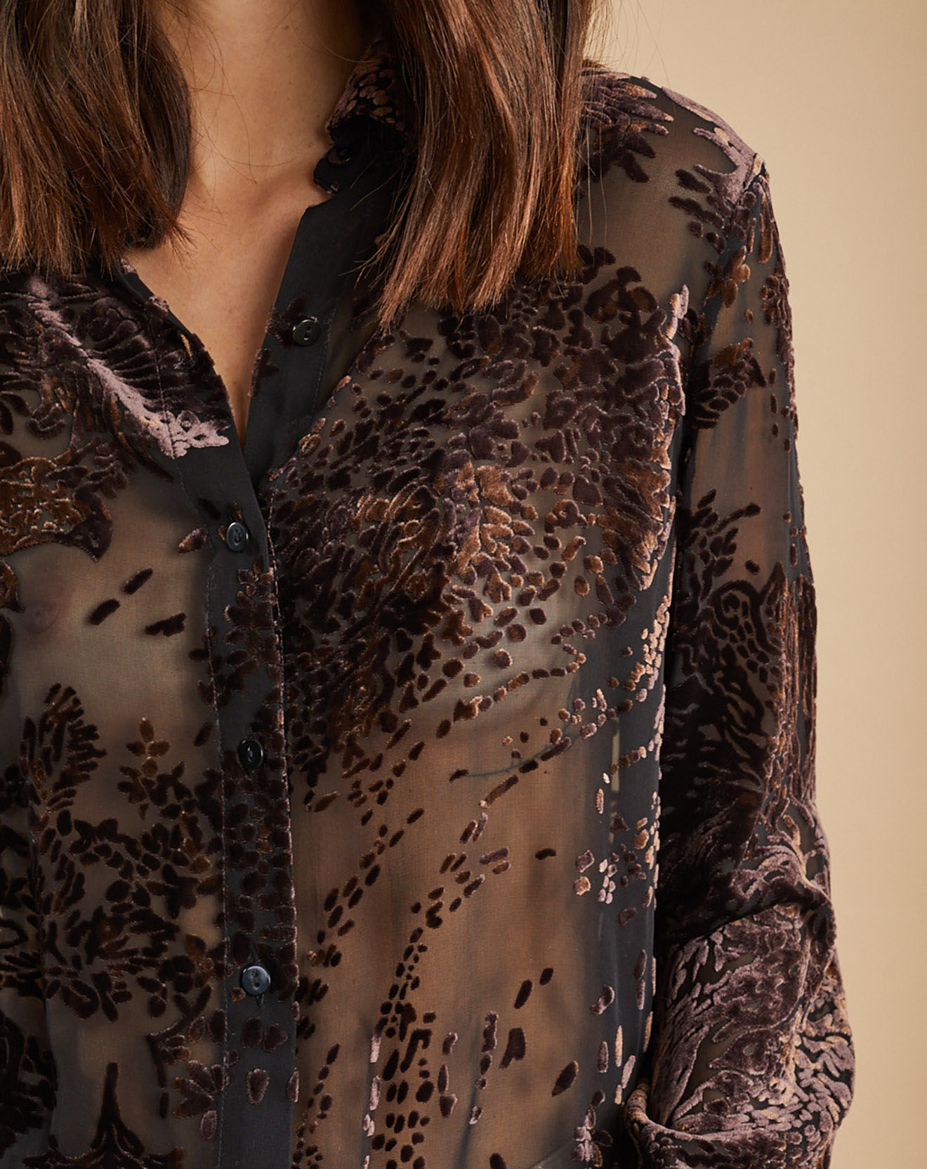 Lauren Vidal Blouse en Soie mélangée Opium motifs velours prune foncée