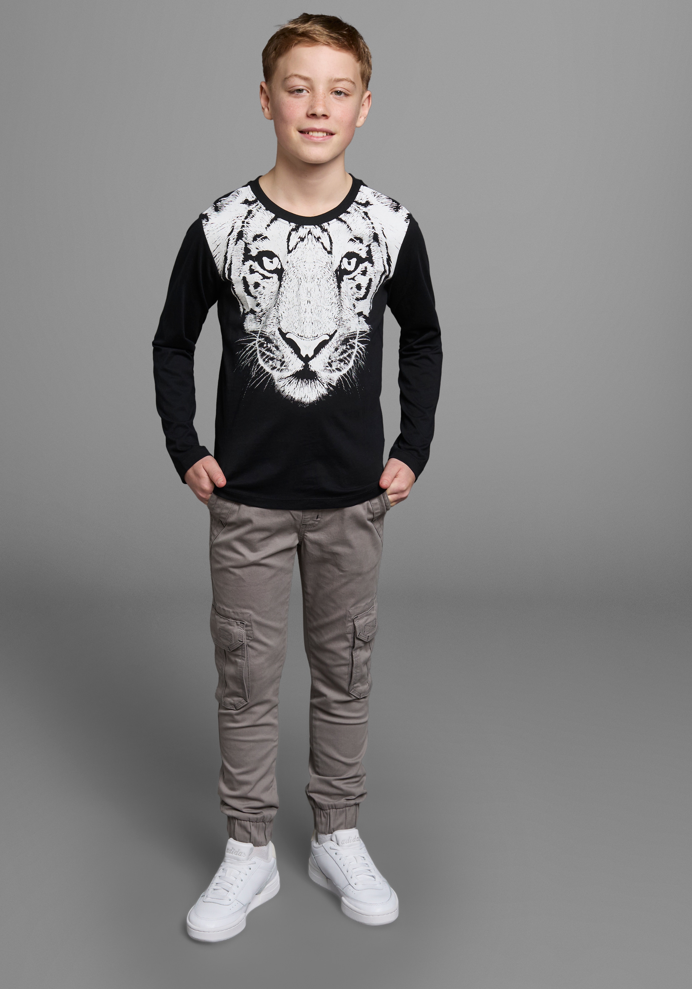 KIDSWORLD Langarmshirt »WHITE TIGER«, Basic Passform,  stylischer Druck,  Rundhalsausschnitt