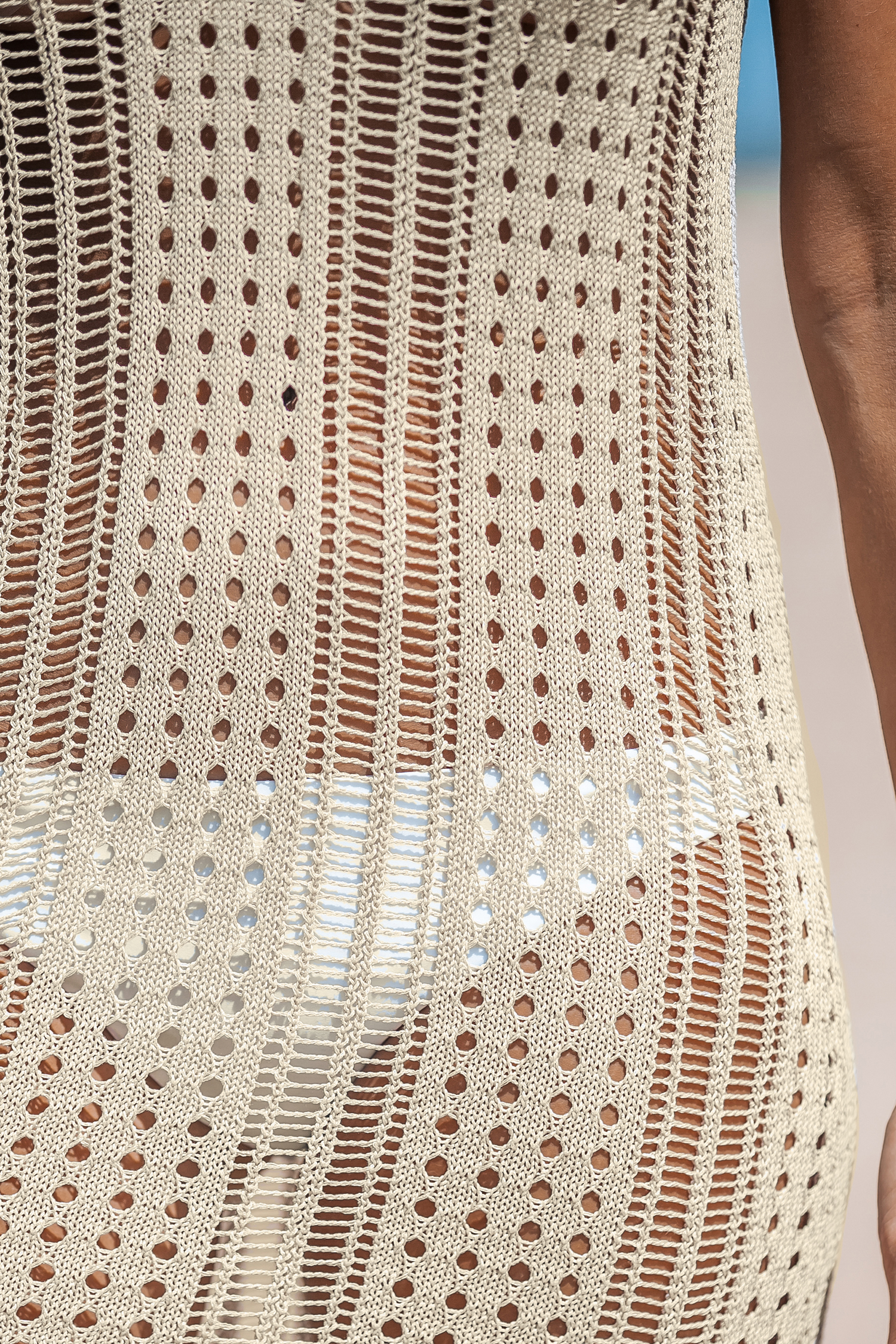 Robe cover up en crochet transparent abricot