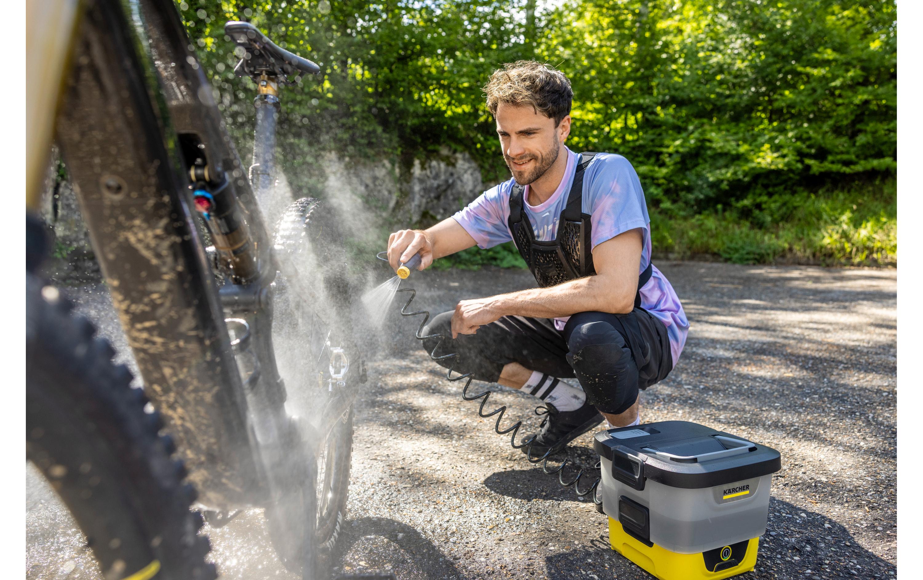 Mobile Outdoor Cleaner OC 4<br>Kompaktdruckreiniger mit Lithium-Ionen-Akku und Wassertank