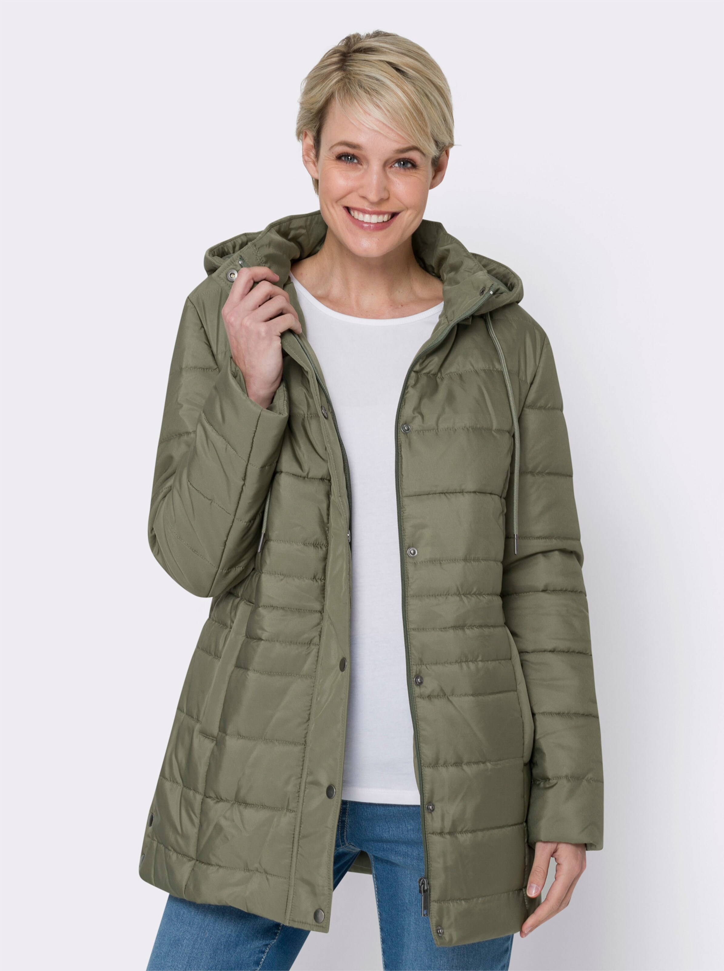 Steppjacke mit seitlichen Druckknöpfen