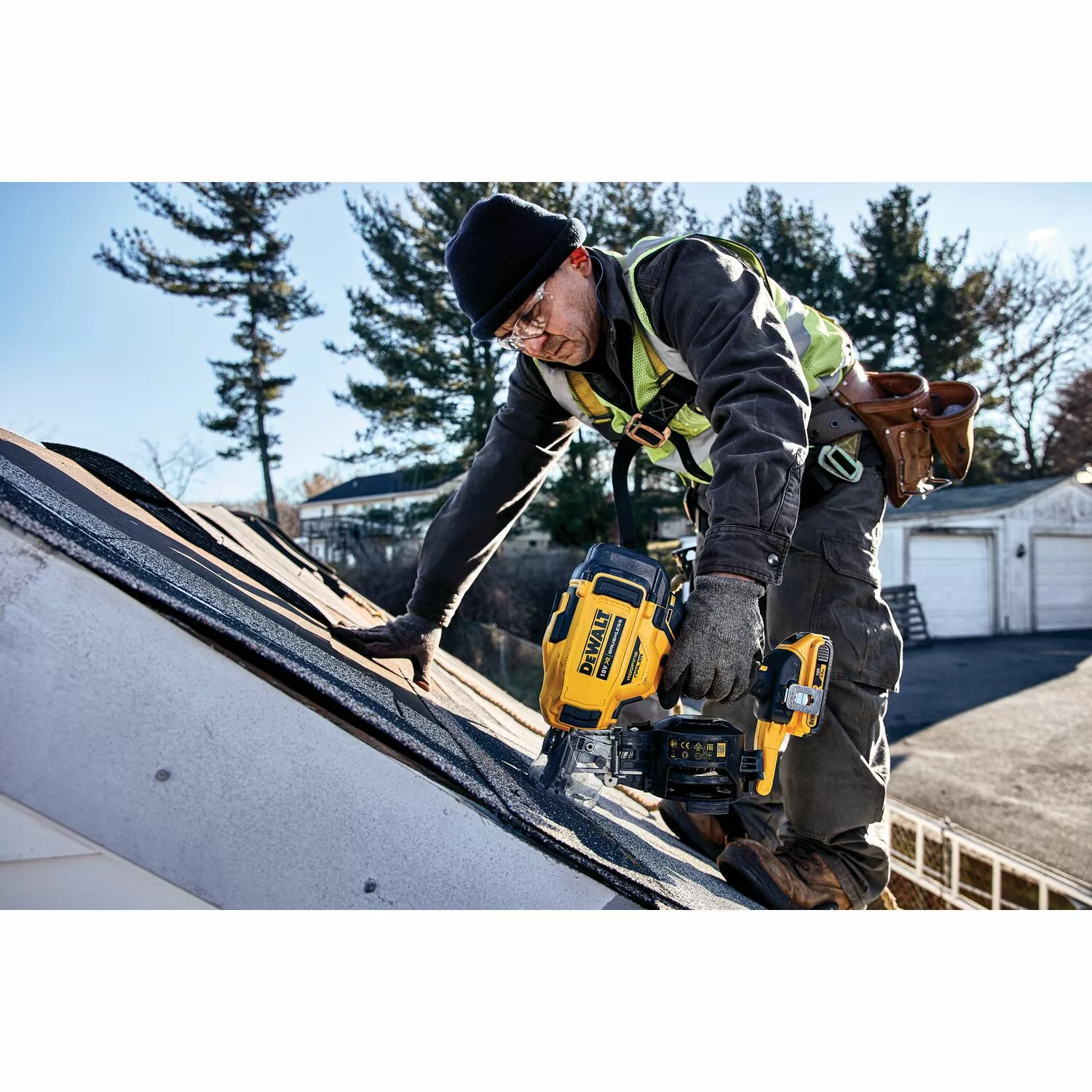 DeWALT DCN45RND2 18V Li-ion accu Rolspijktacker voor dakwerk set (2x 2.0Ah accu) in TSTAK - 19-45mm - Koolborstelloos