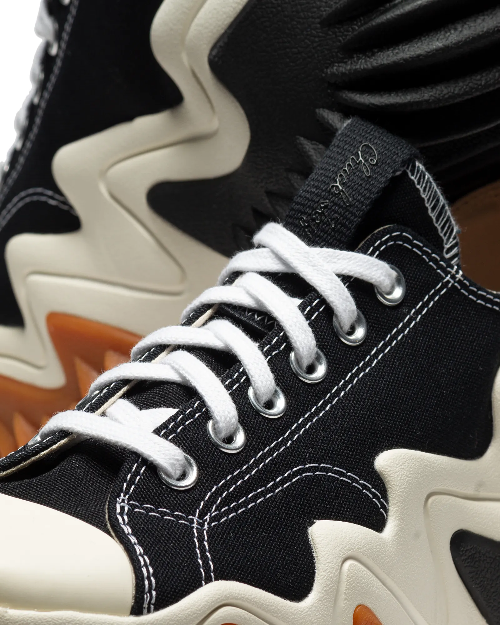Converse WMNS Run Star Motion