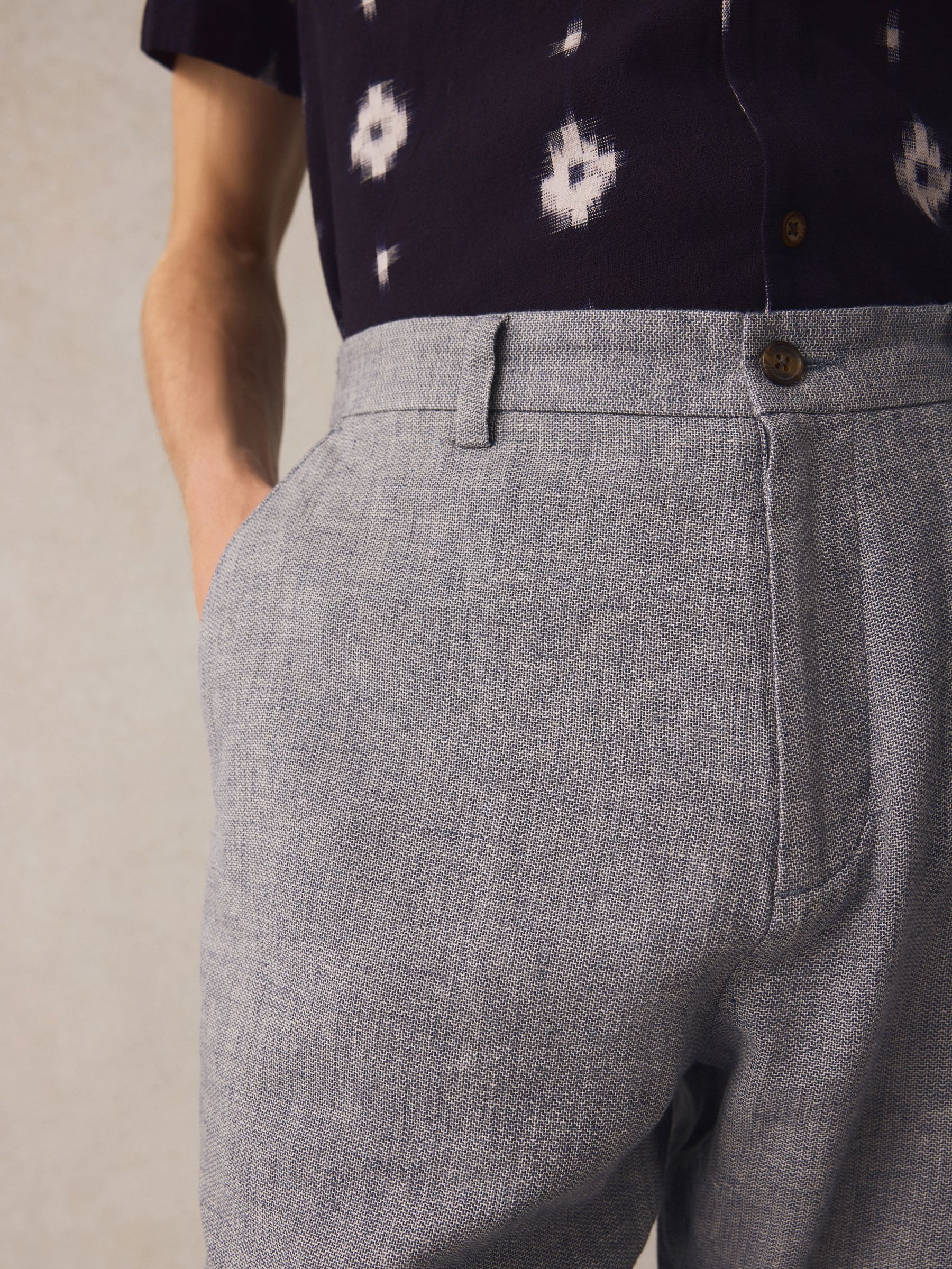 Chambray blauw - Getextureerde broek van linnenmix met elastische taille