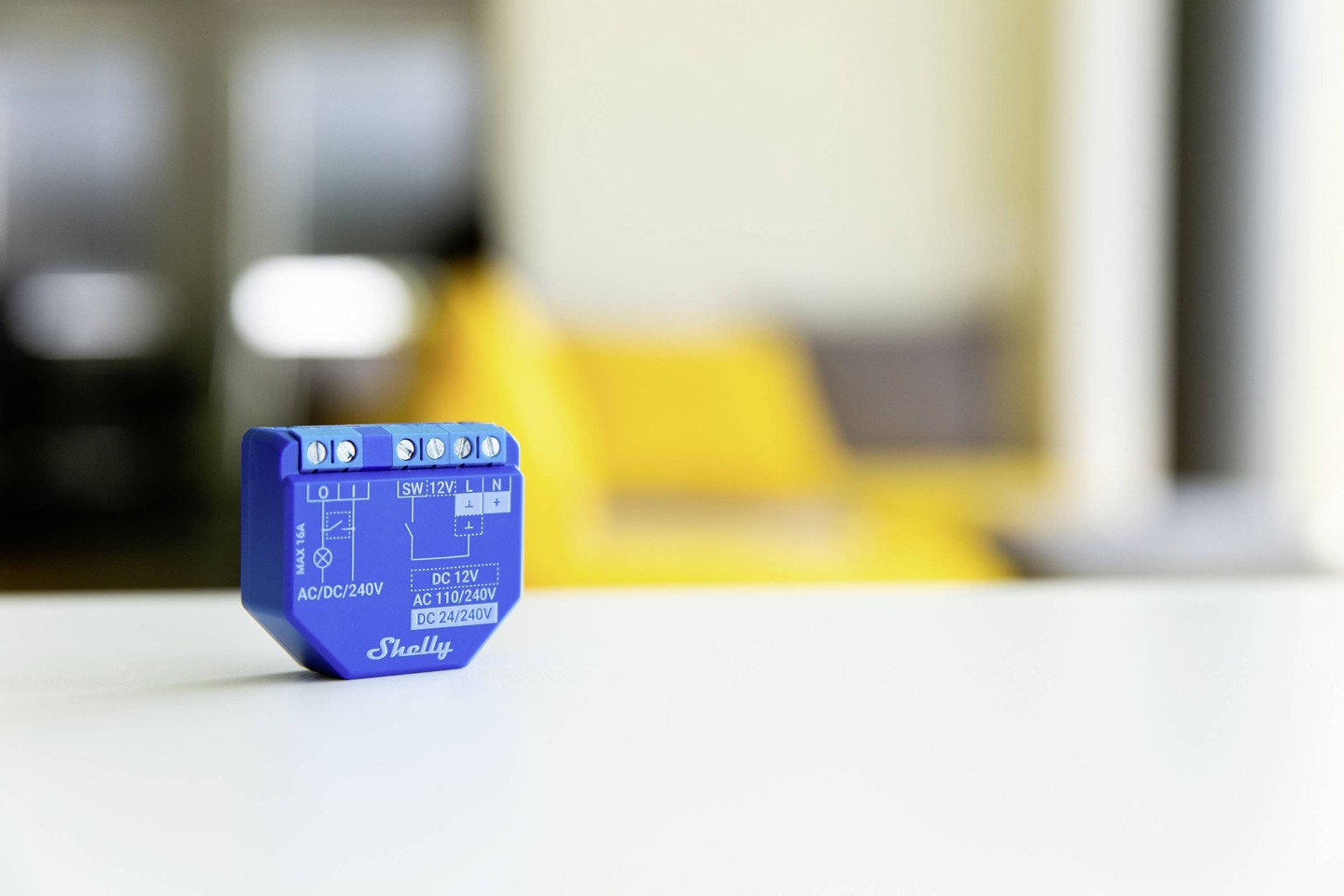 Shelly Plus 1 - WiFI relæ med potentialfrit kontaktsæt (12-48VDC/230VAC)