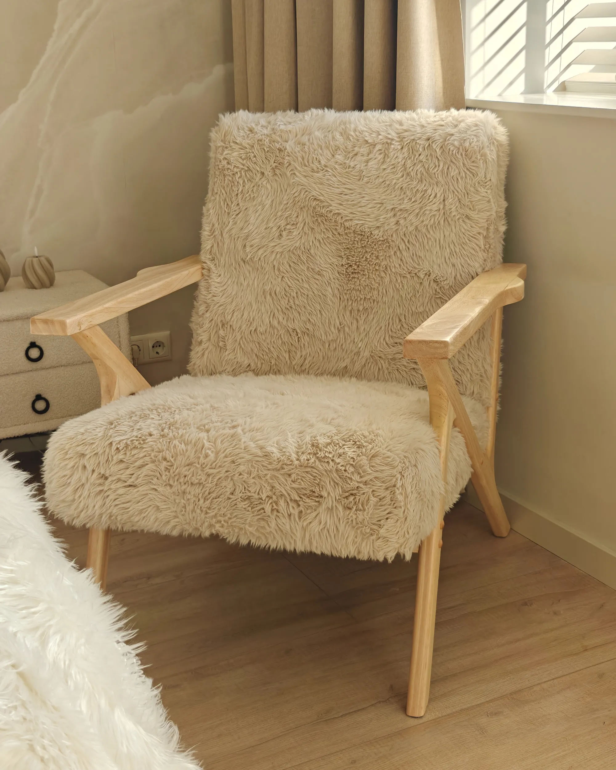 Fauteuil KISA Nepbont Lichtbeige