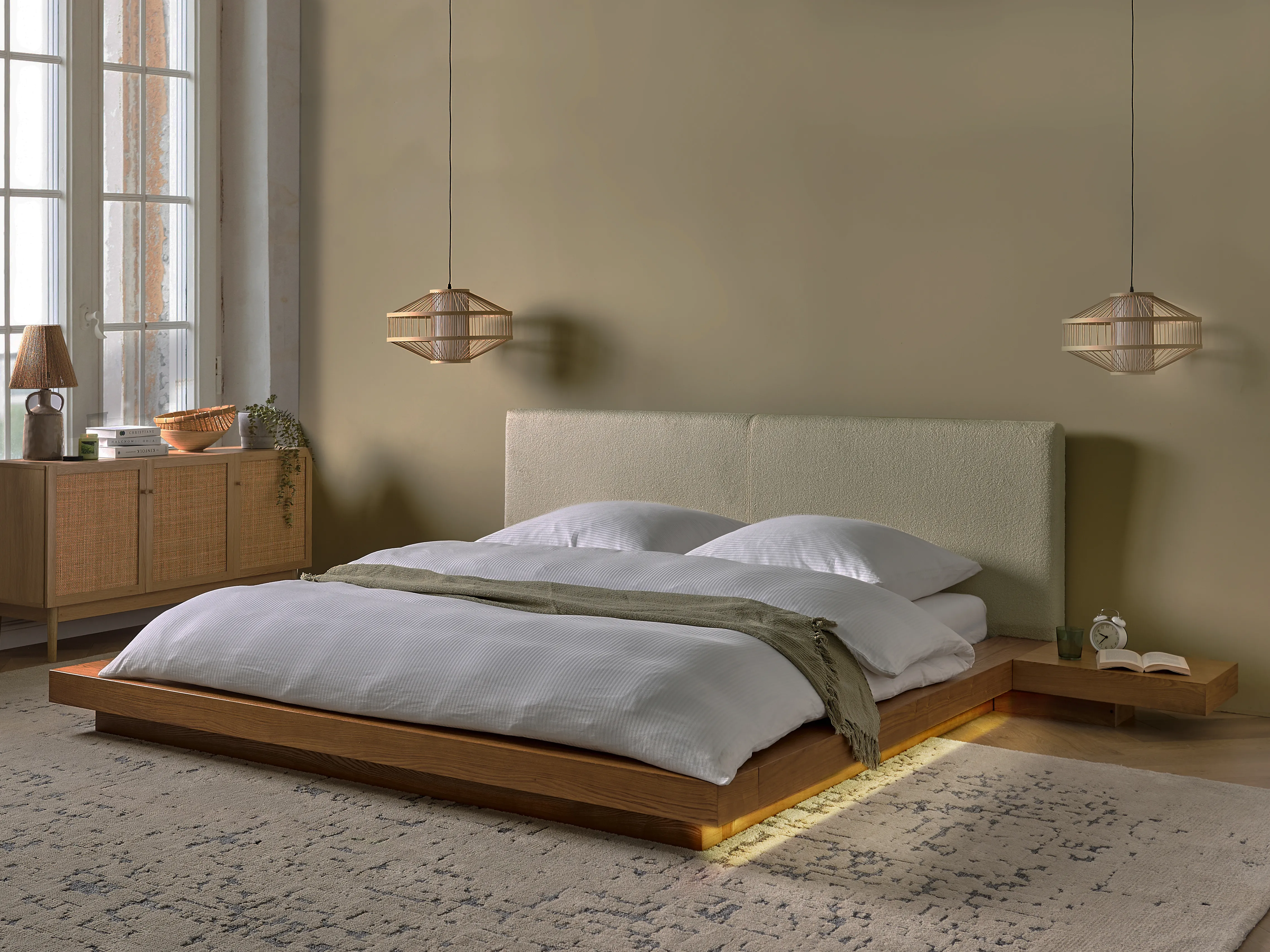 Bed met LED-verlichting Bouclé ZEN 180 x 200 cm LED Natuurlijk essenhout