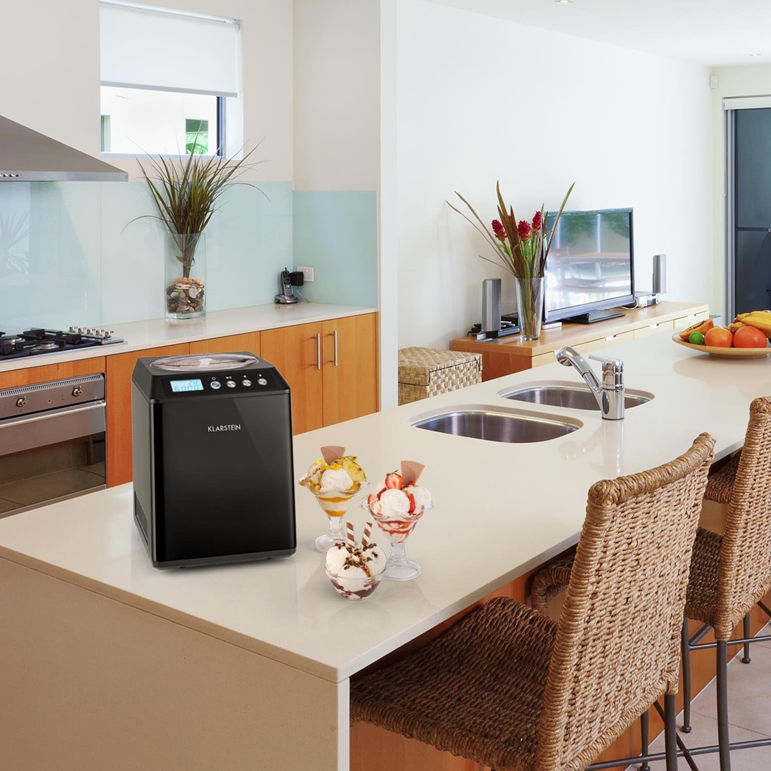 Klarstein Vanilla Sky Family - Eismaschine, Eisbereiter, Speiseeismaschine, Kühlhaltefunktion, LED-Display, Timer, Edelstahl, einfache Reinigung, 250 Watt, 2,5 Liter Fassungsvermögen, Schwarz