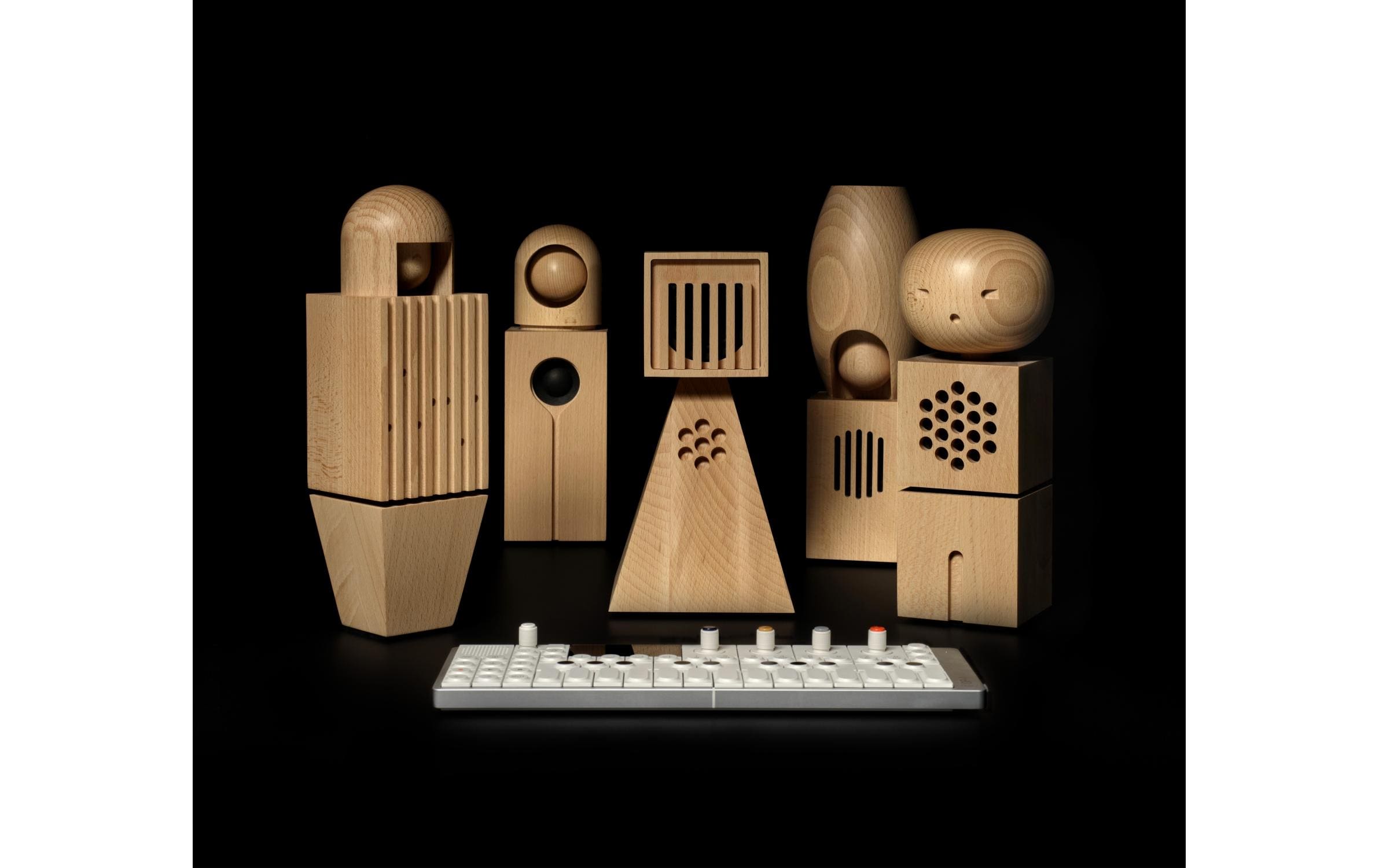 Synthesizer Gadget CH-8 bogdan<br>Singende Holzfigur mit Bass-Stimmlage