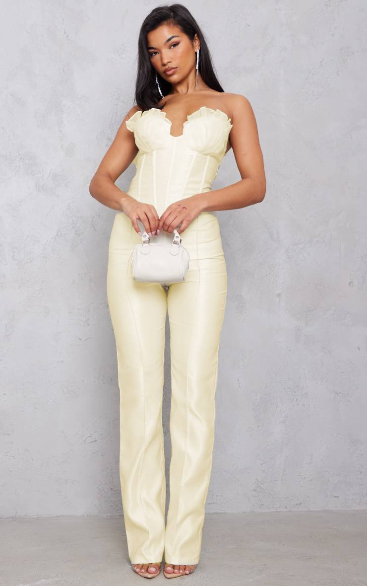 Crème Combinaison Bandeau Corset En Satin Avec Détail Coupe Organza