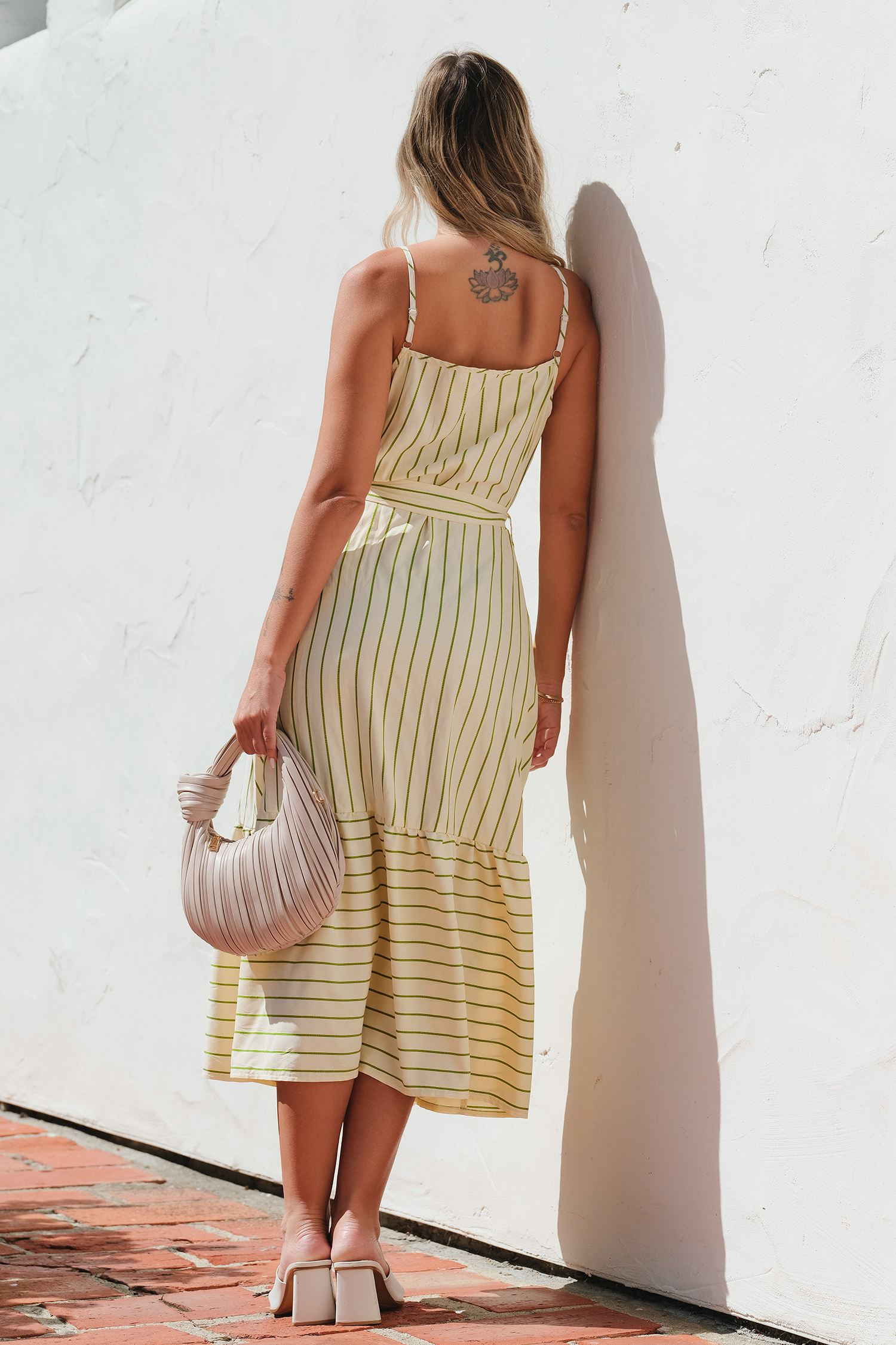 Robe maxi avec col surplis sans manches à rayures vertes