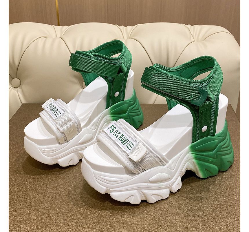 Sleeko - Platform Wedge Two Tone Sandalen