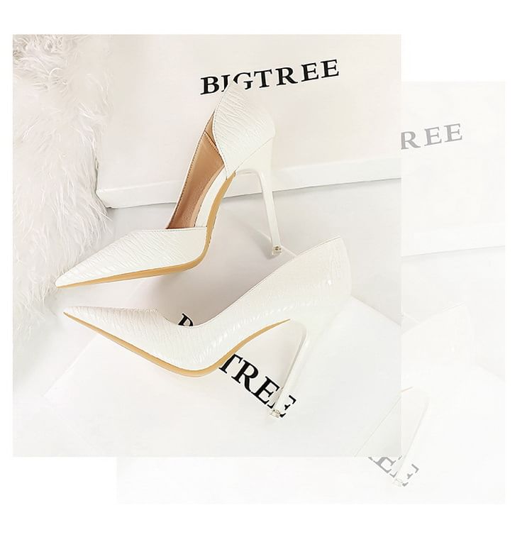 Niuna - D'Orsay stilettopumps met puntige neus