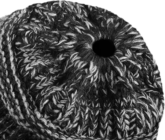 Damen Strickmütze mit Zopfloch Winter Mütze für Pferdeschwanz   Zöpfe (One Size) - Schwarz / Grau