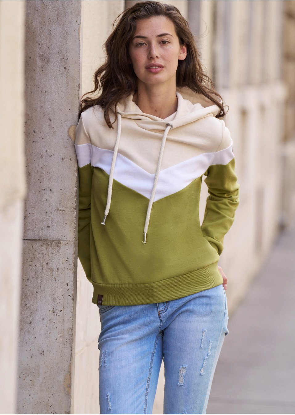 Sweat-shirt à grand col et capuche