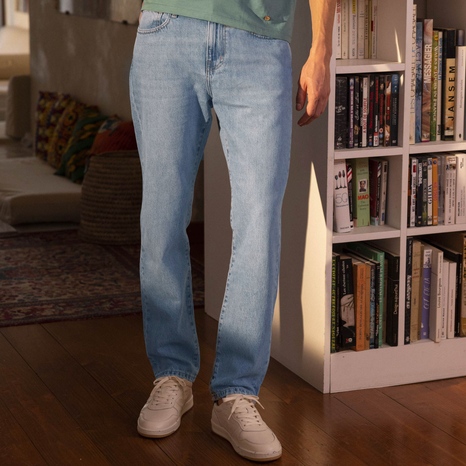 Jean light denim coupe fuselée végan en coton et coton recyclé - modèle Tapered denim