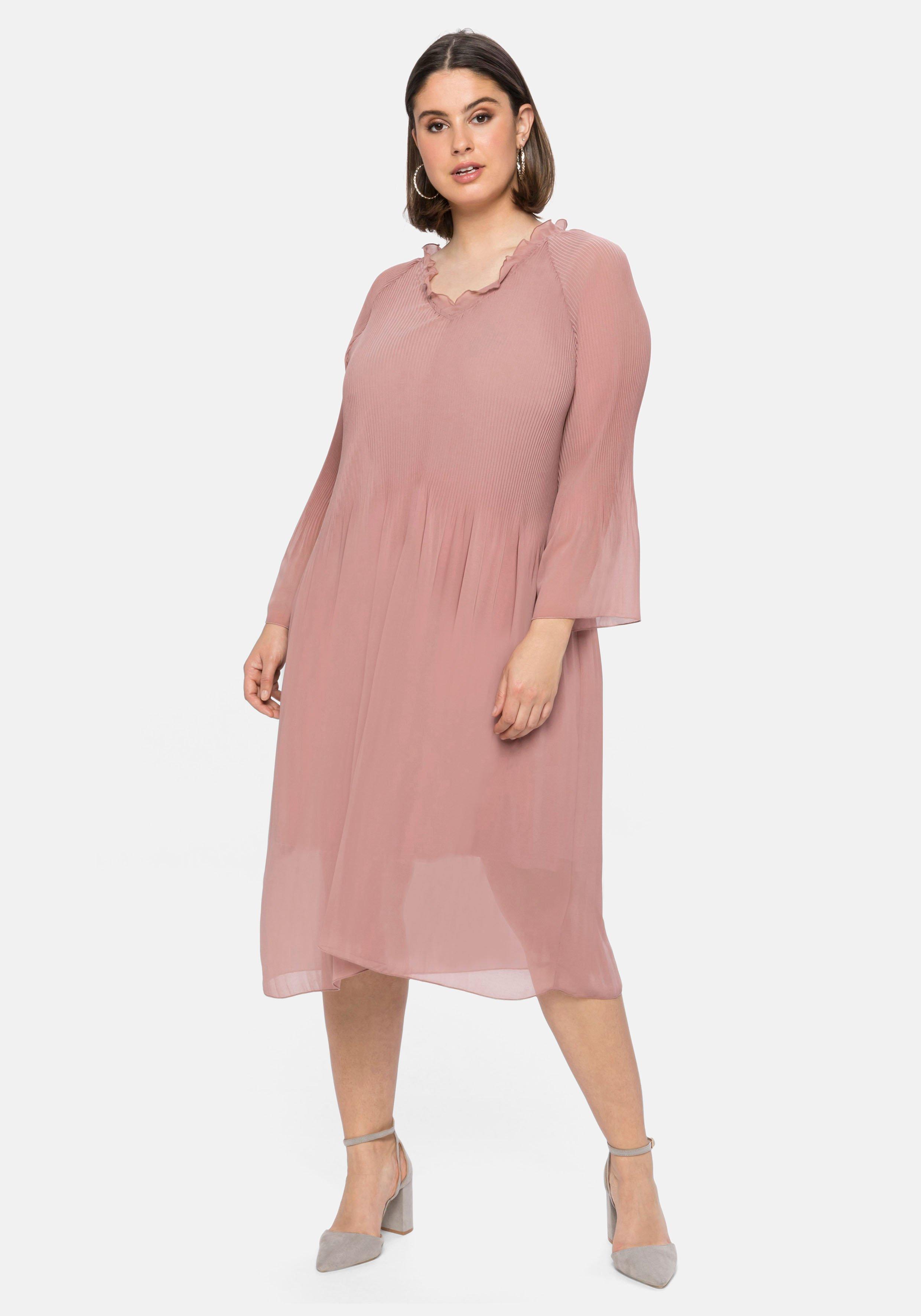 Fein plissiertes Chiffonkleid mit Unterkleid