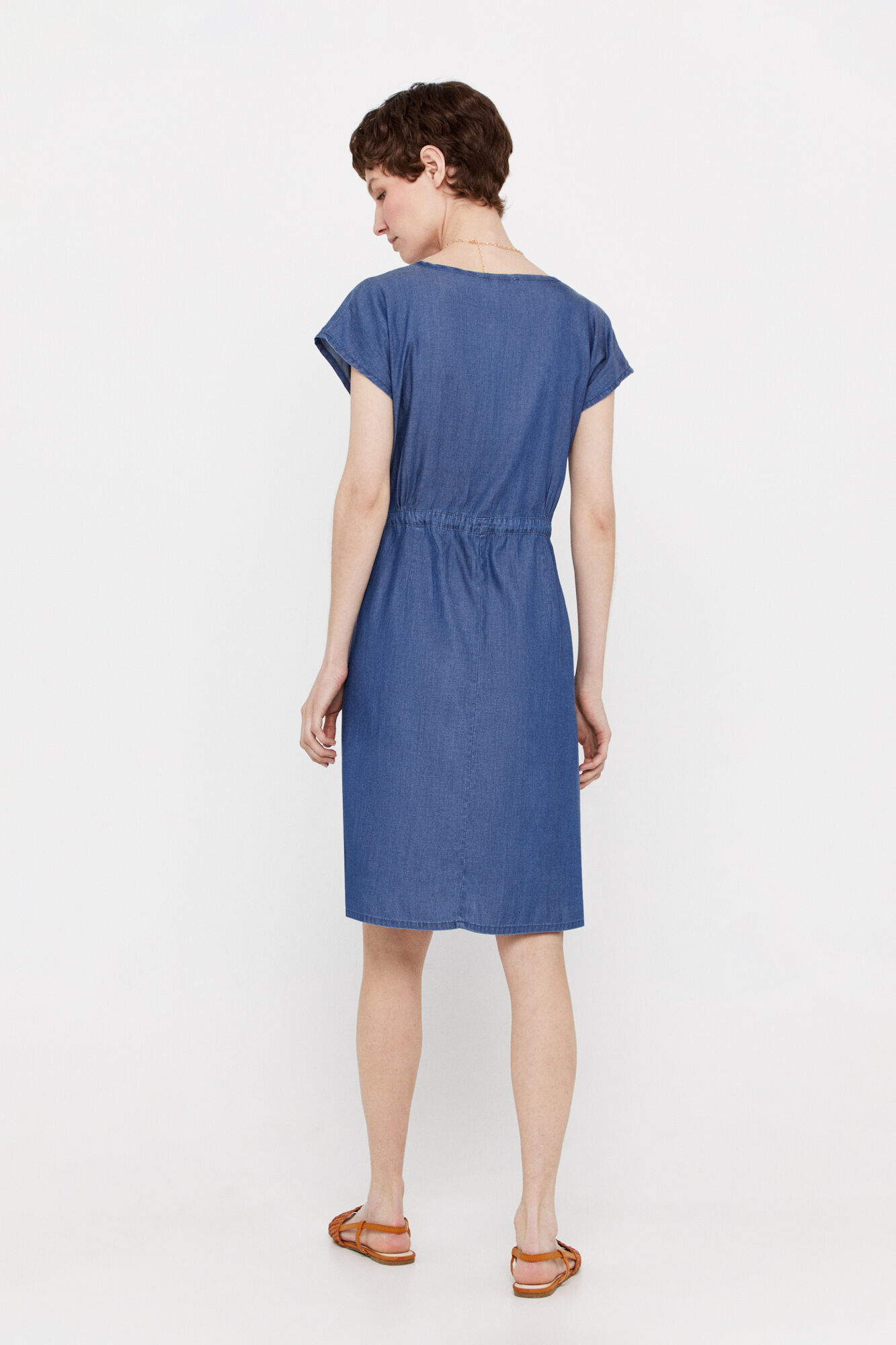 Vestido bordado em tencel - Azul