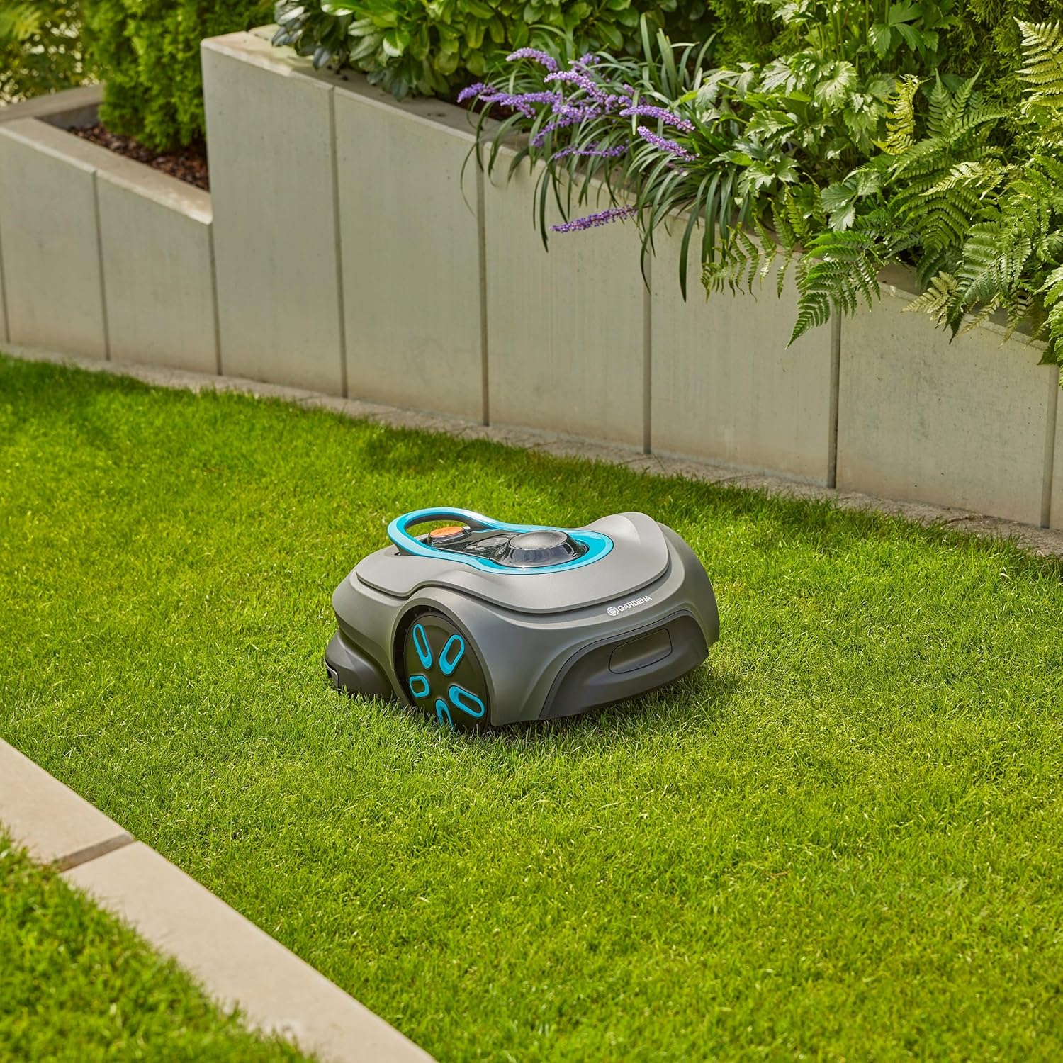 Gardena smart SILENO Free Set 800 m² Mähroboter, kabellos, für Rasenflächen bis 800 m², LONA Intelligence, ohne Begrenzungskabel, leiser Betrieb, intelligenter Mäher mit App Steuerung (19922-20)