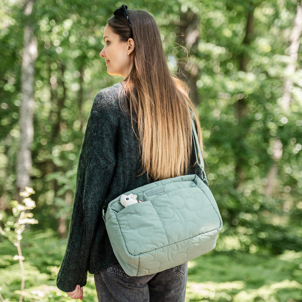 Køb DonebyDeer Green Quiltet Barnevognstaske