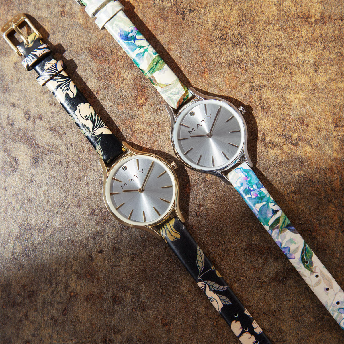 Montre chromée cuir fleur