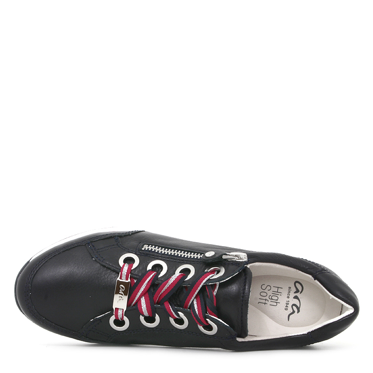 Ara Ollie | MARINE