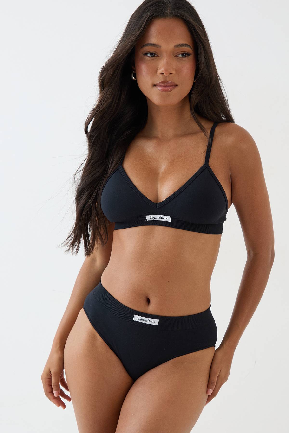 Ensemble De Lingerie Bralette Triangle Et Culotte Sans Coutures Dsgn Studio