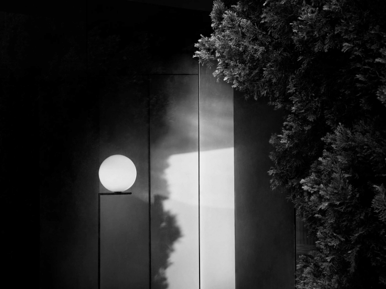 Flos IC Lights F1 Outdoor vloerlamp staal, voet donkergrijs