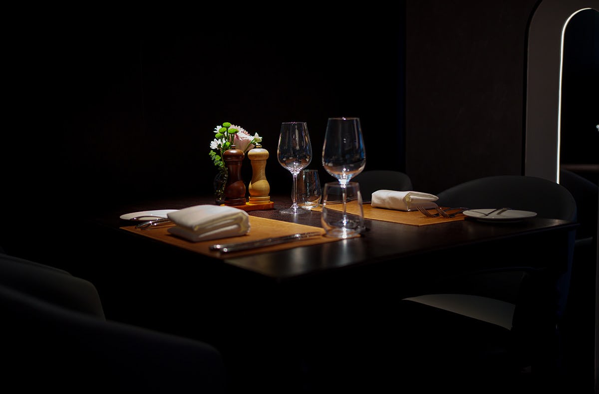 Dinner in the Dark Bensheim-Auerbach - Inkl. Getränke I mydays