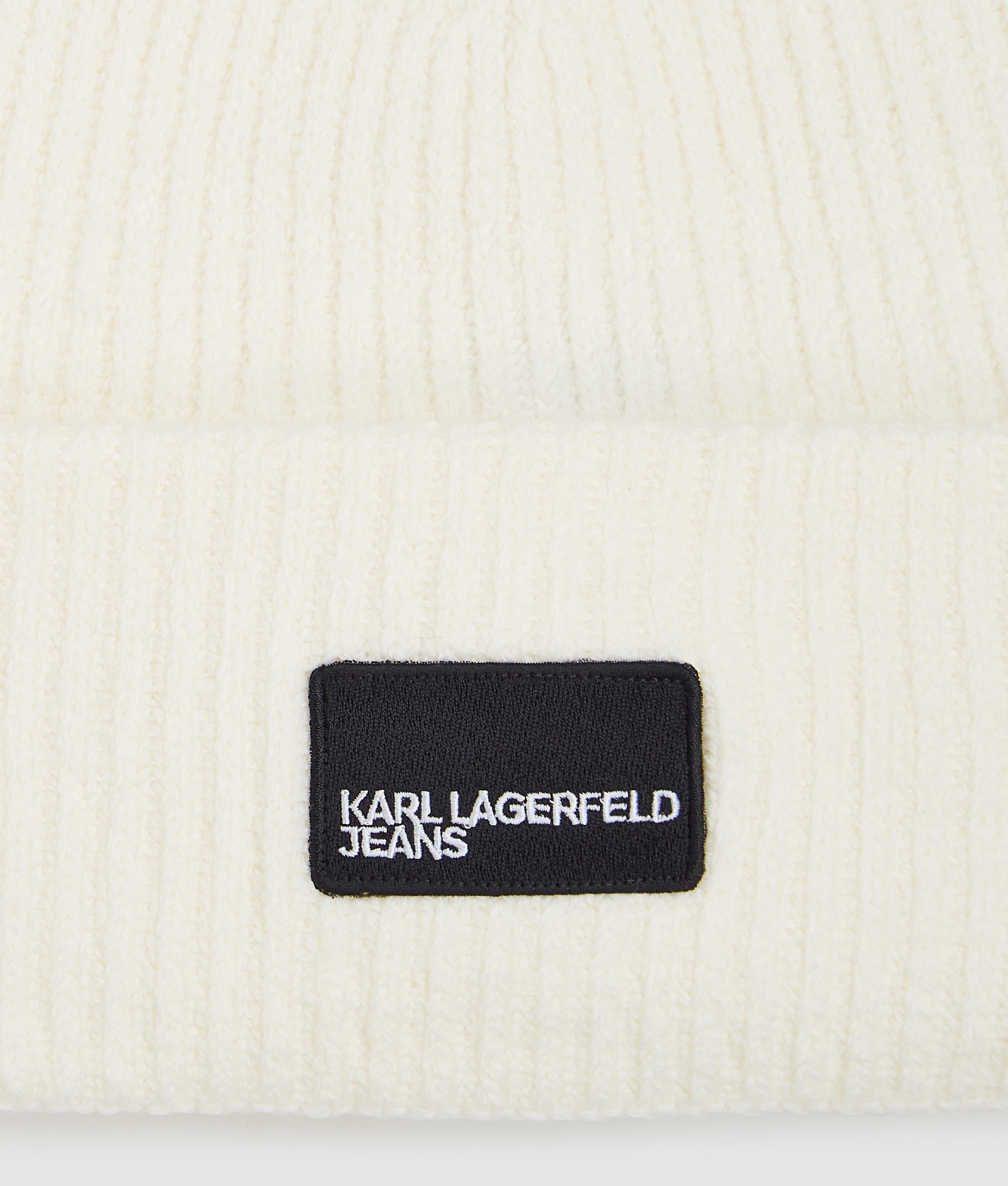 Lange muts met logopatch