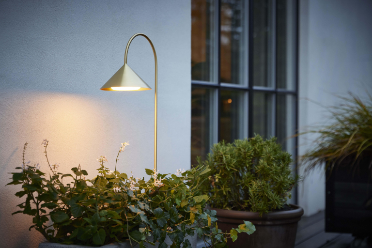 Frandsen Grasp sokkellamp H60 LED oplaadbaar Matt Black