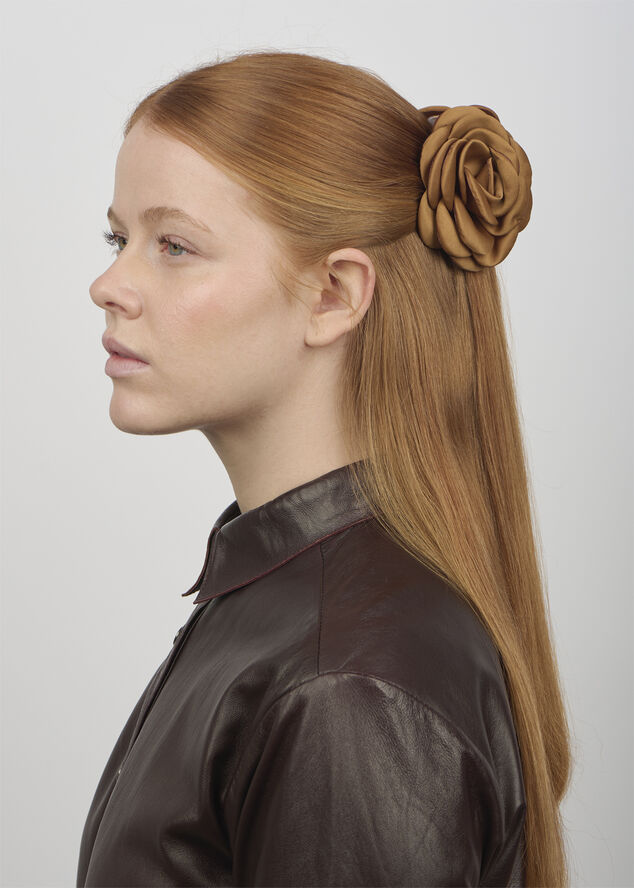 Sui Ava Smooth Rosa Hair Claw Brown