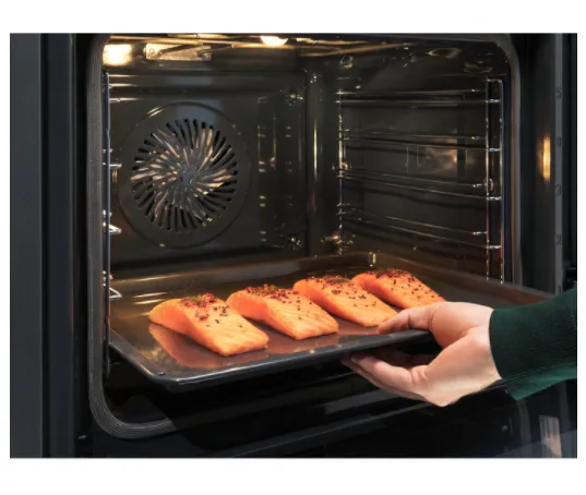 Electrolux EOB8S39WX, Medium, 70 L, Grill, Ovn, Hurtig, Surround, 2 hylder, Damp, Sort