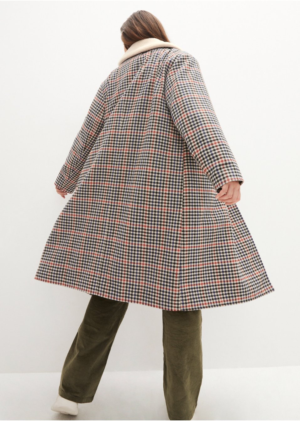 Manteau imitation laine avec col en peluche