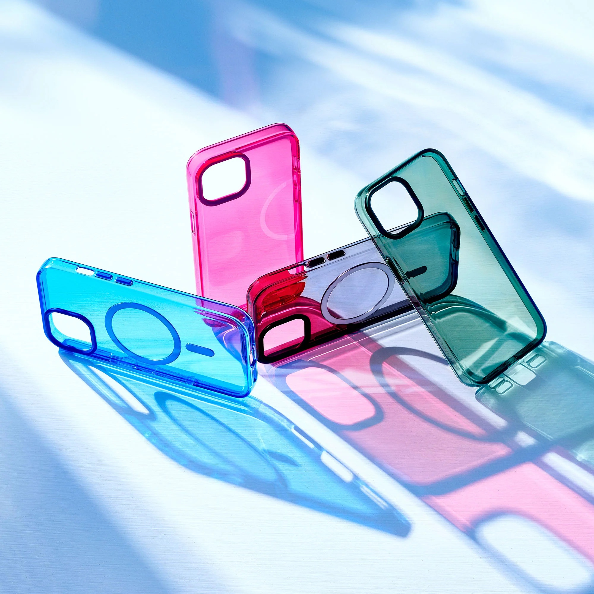 iPhone 15 Pro Max MagSafe Hardcase Hülle JellyTint (MCN012980I) - Cyber Blue (Saphirblau)