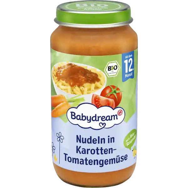 Bio Nudeln in Karotten-Tomatengemüse