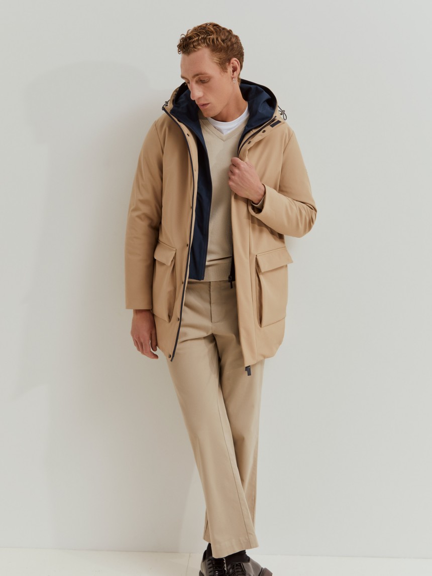 Parka com capuz e encaixe interior amovível