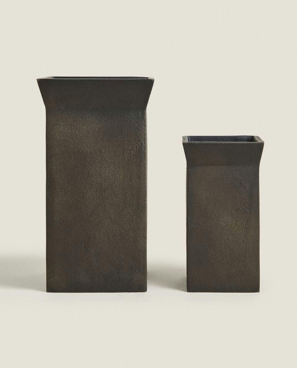 VASO DE METAL ESCURO