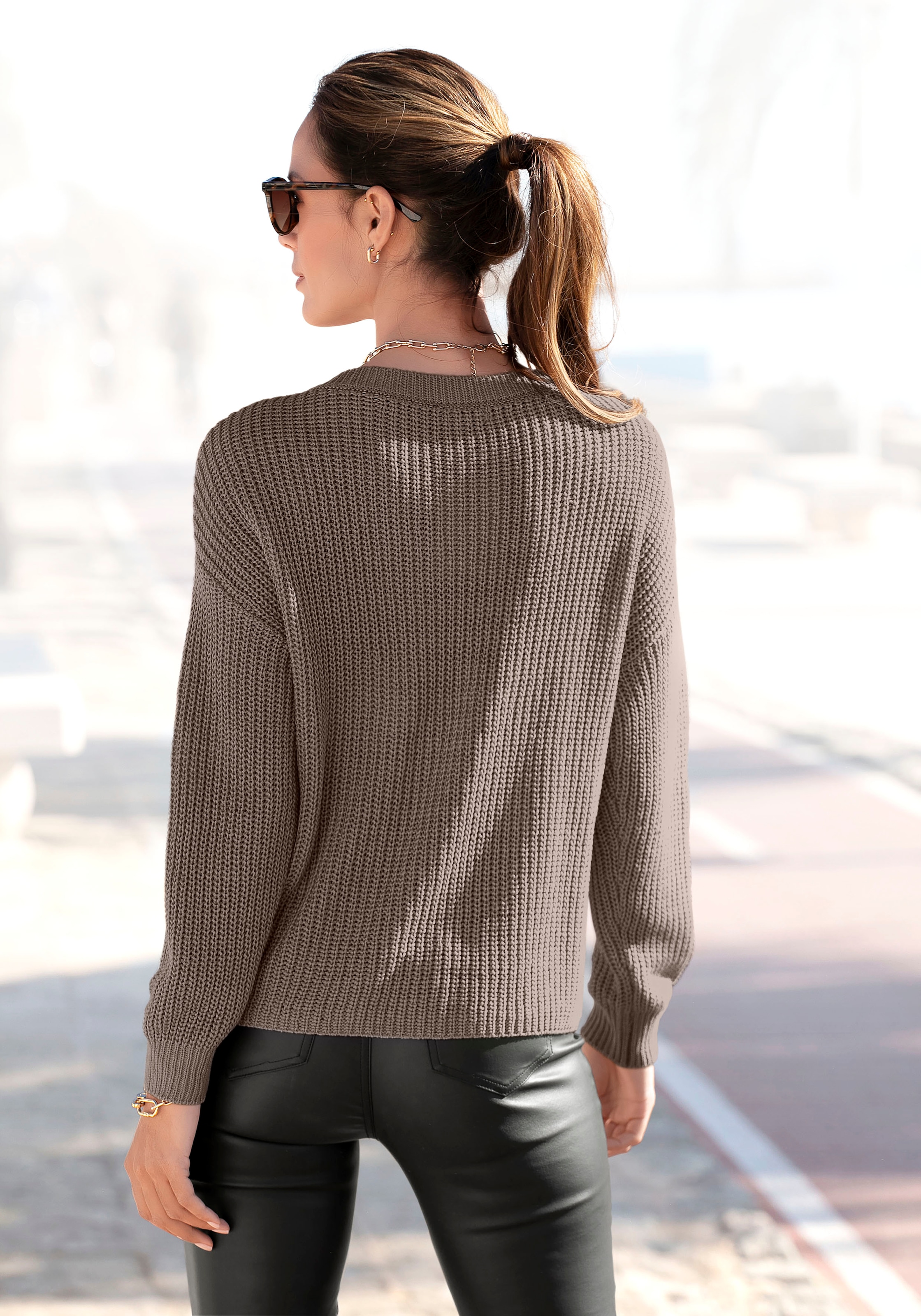 LASCANA Strickpullover , mit überschnittenen Schultern, lässiger Damenpullover, Basic
