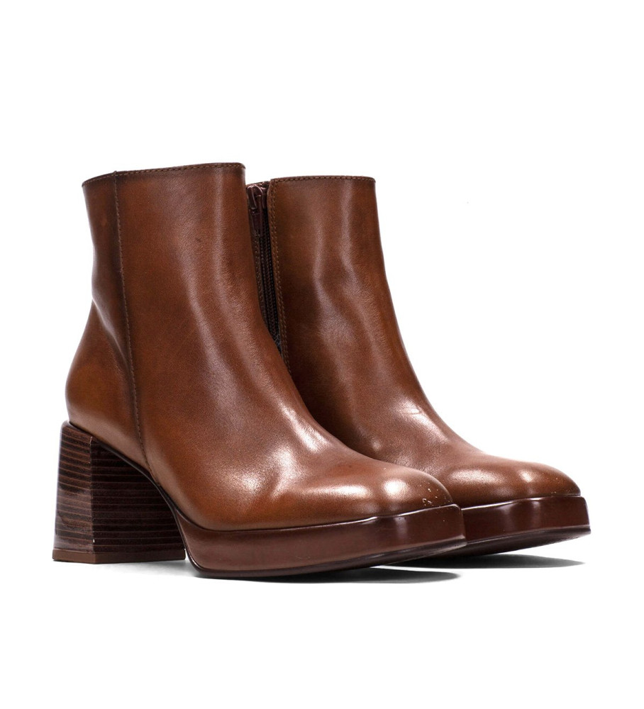 Botas de cano curto Hispanitas Tokyo em couro marrom - Altura do salto: 7 cm -