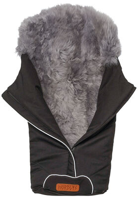 Nordlys Saga Lammeskinnspose, Black/Grey