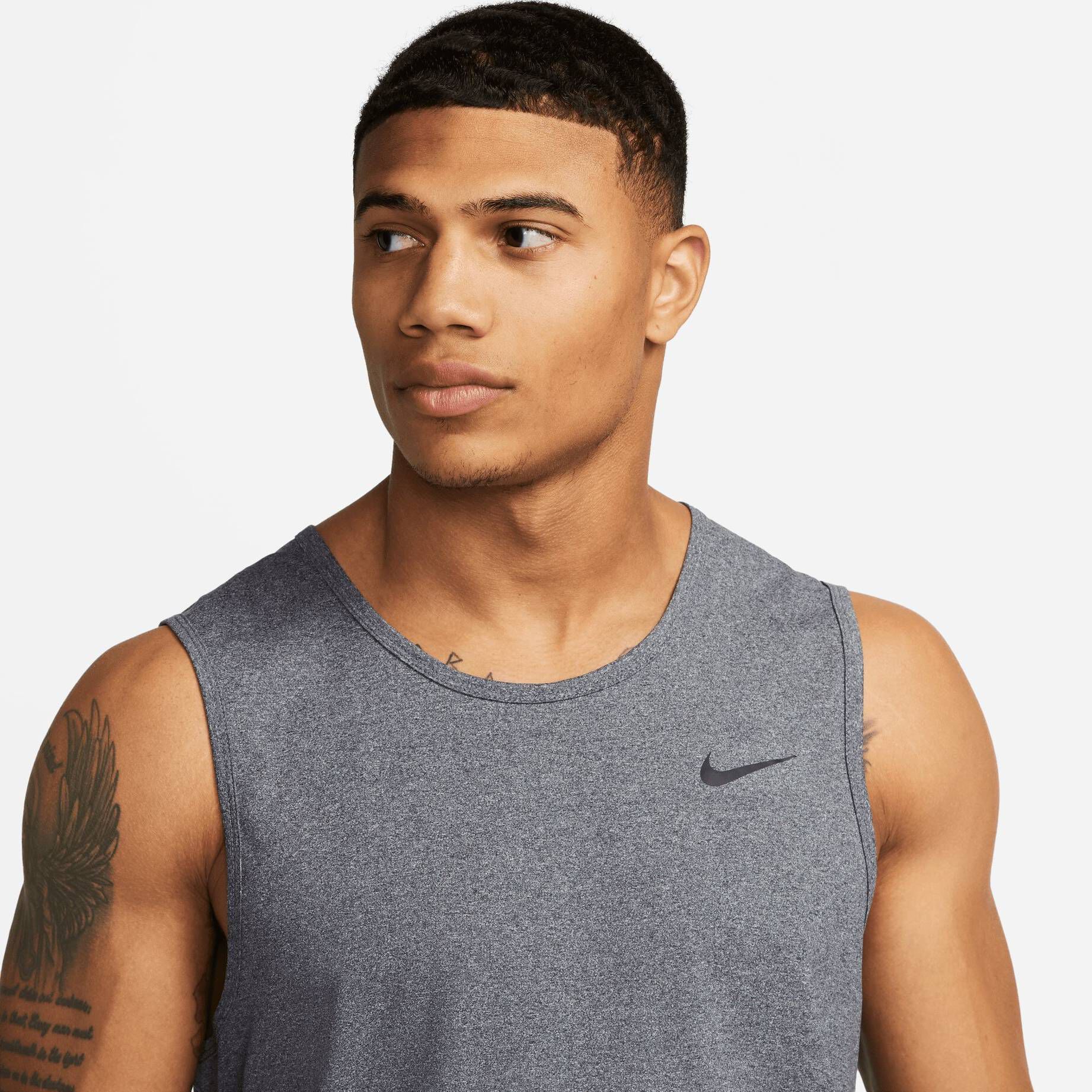 Nike| Herren Sportshirt DRI-FIT HYVERSE