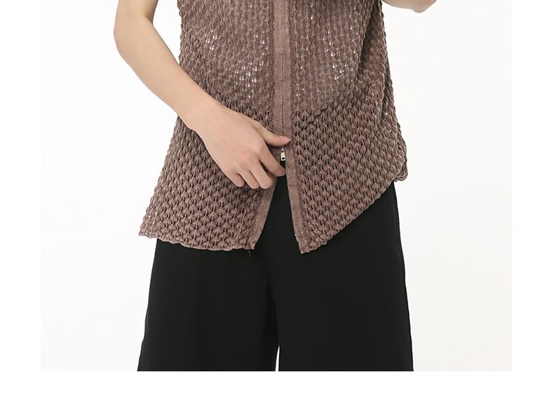 FAERIS - V-hals geperforeerd vest met rits