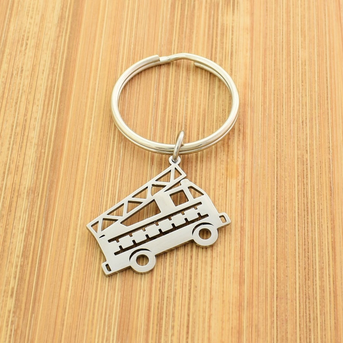 Porte-clés camion de pompier origami acier