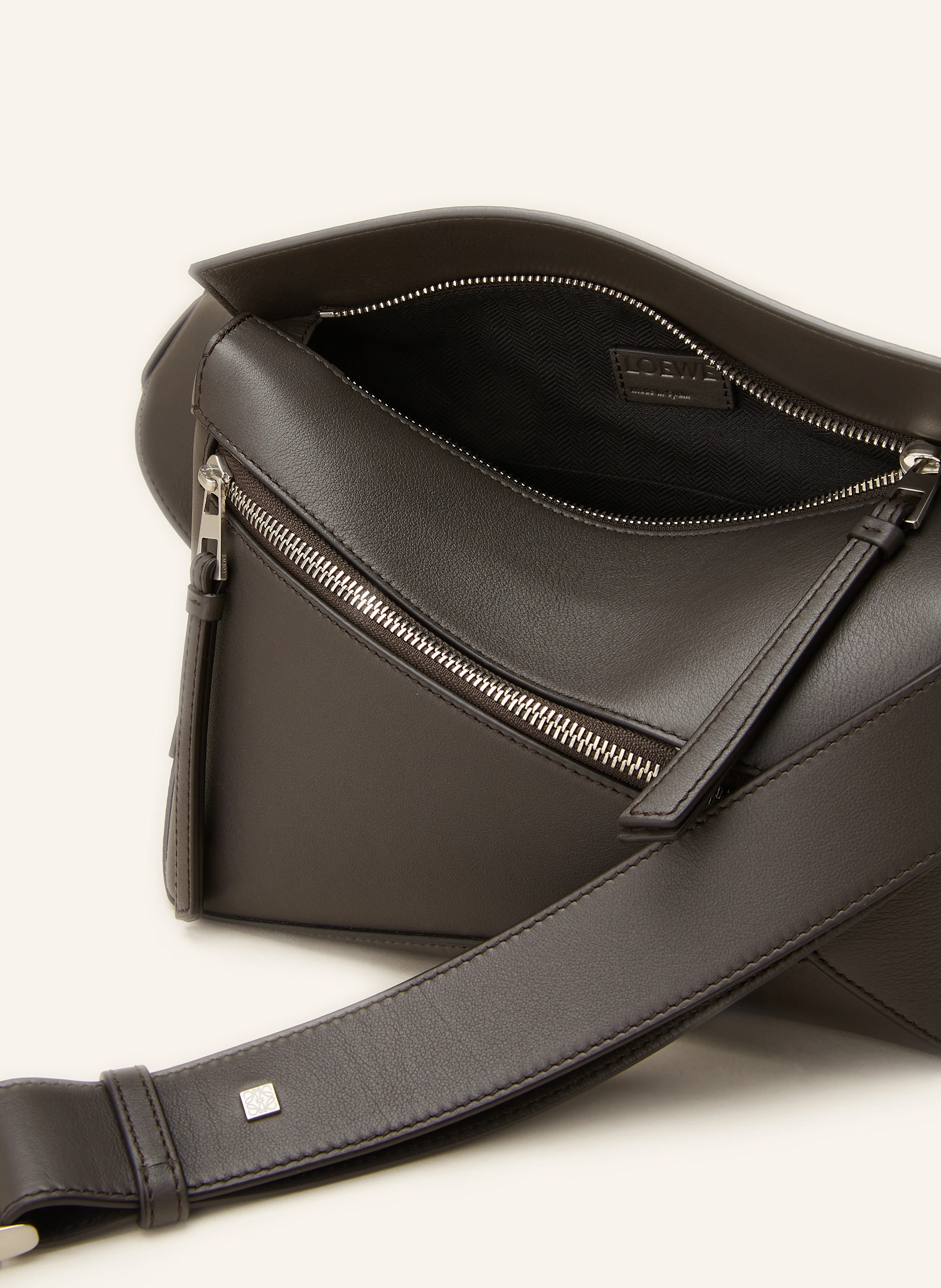 LOEWE Gürteltasche PUZZLE EDGE