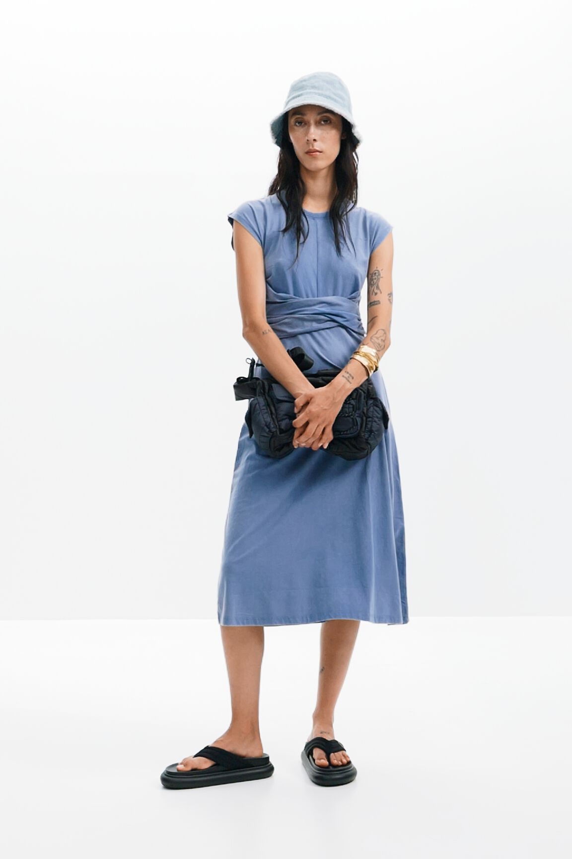 vestido midi franzido