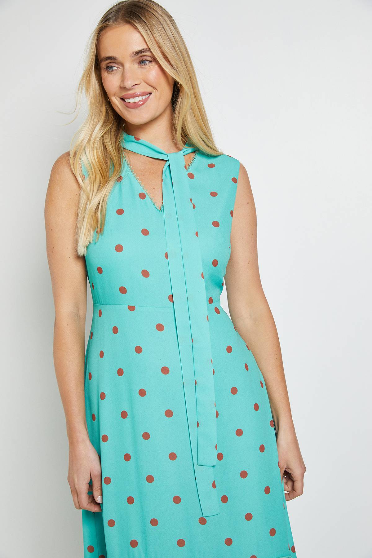 Wallis Robe Maxi À Pois Avec Détail Foulard