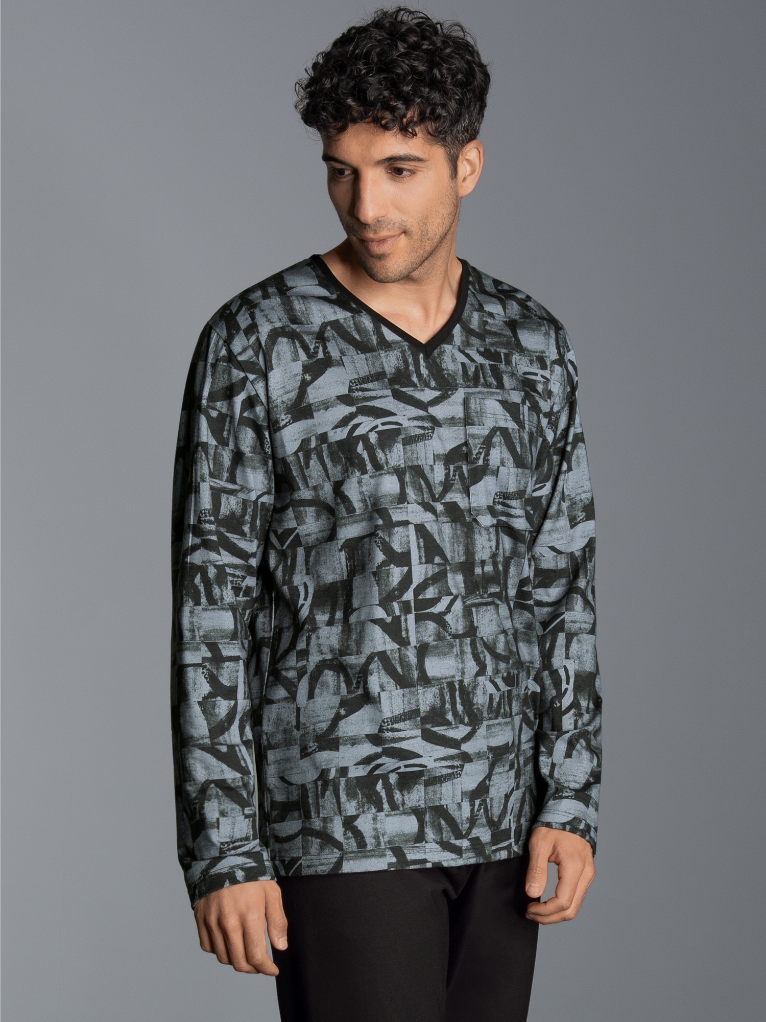 Pyjama-Oberteil mit kunstvollem Allover-Print Schwarz