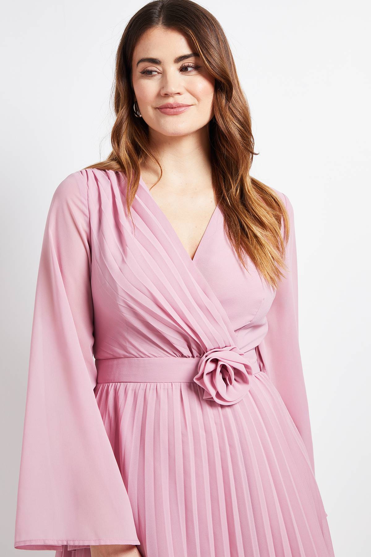 Wallis Robe Midi à Corsage Plissé et Manches Cape