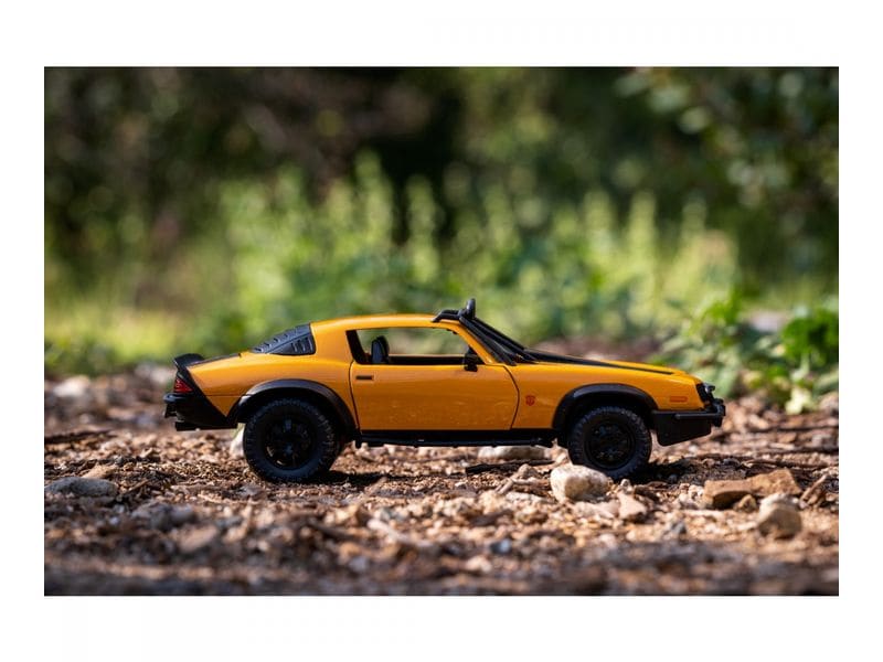 Jada Toys Transformers 7 Bumblebee 1:24 1977 Chevrolet Camaro Modellauto aus Transformers 7